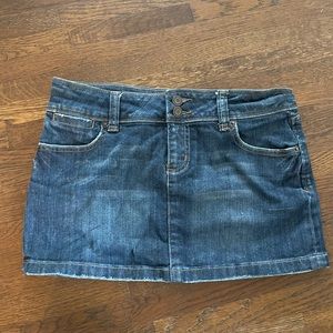 Guess Mini Denim Skirt !
